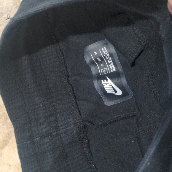 Nike Sweatpants - Picture 4 of 5